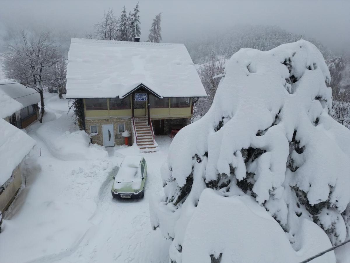 Guest House Family Varda Plitvice Lakes Plitvička Jezera Dış mekan fotoğraf