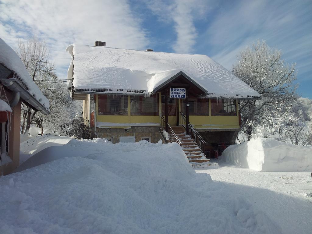 Guest House Family Varda Plitvice Lakes Plitvička Jezera Dış mekan fotoğraf